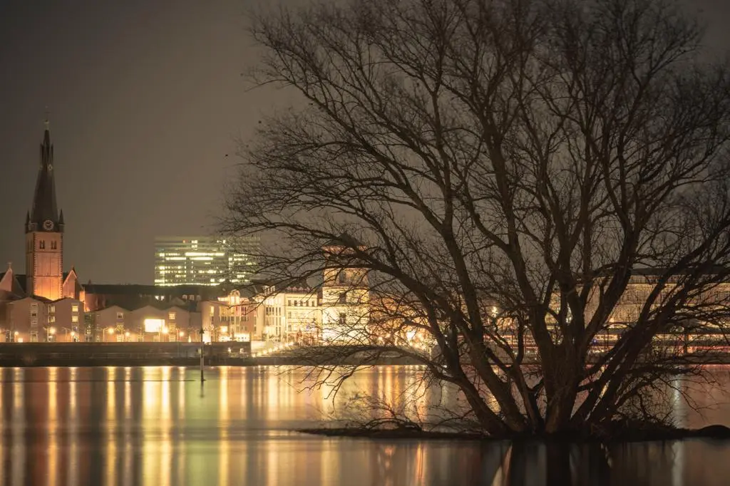 Düsseldorf Immobilien Schloßturm Altstadt Lambertus