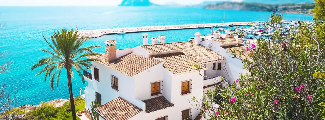 VON POLL IMMOBILIEN – Expertenblog Header-Bild – Kauf von Ferienimmobilien: Tipps für Nutzer, Vermieter und Anleger