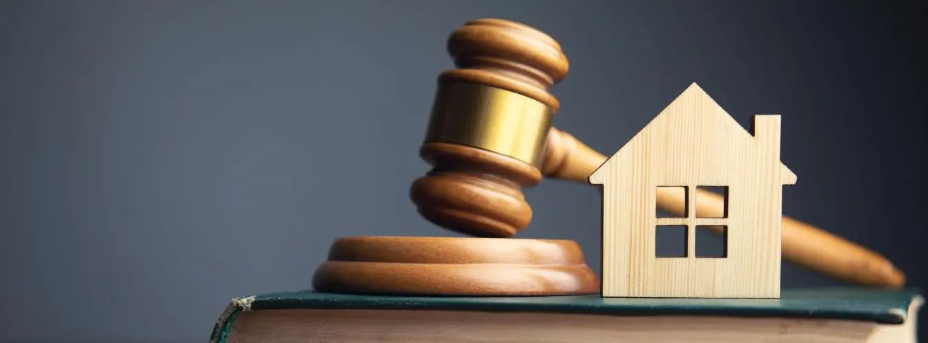 Case modello con paragrafo legale