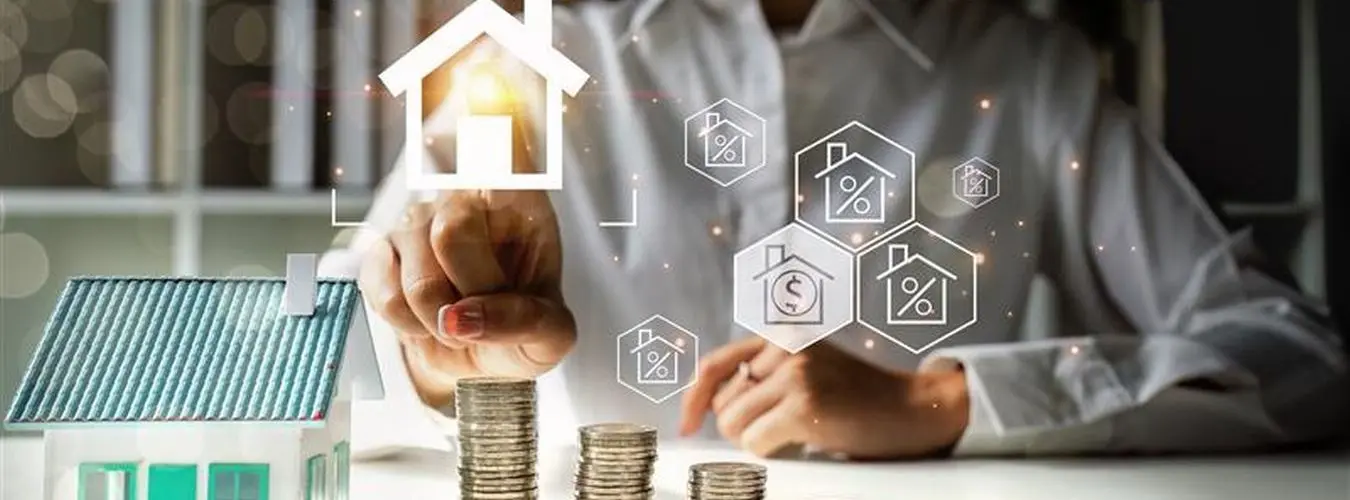 real estate online on virtual screens